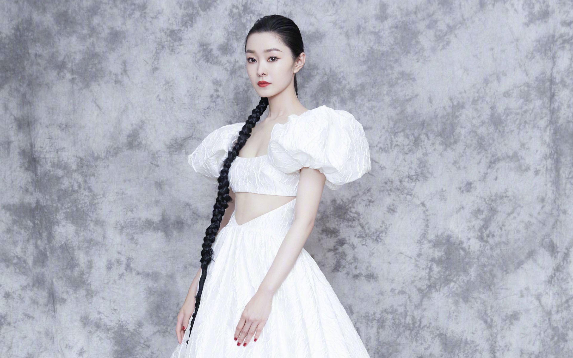 双城记，森林狼突围魔术夜，米切尔闪耀意甲巅—体育周末的跨界狂想曲