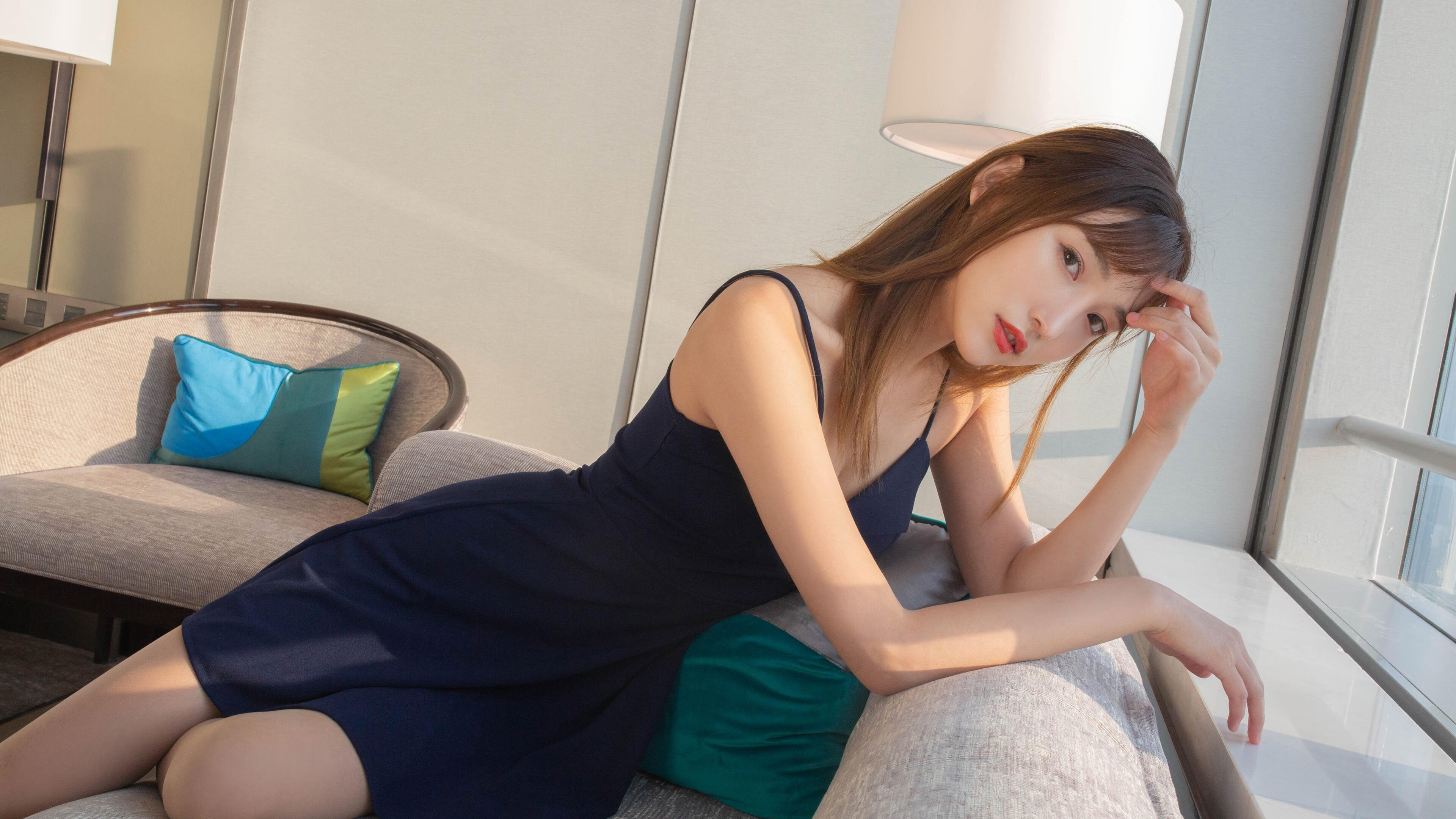 铁蓝风暴席卷非洲雄狮，工业足球的精密胜利，京多安用智慧击溃喀麦隆的野性