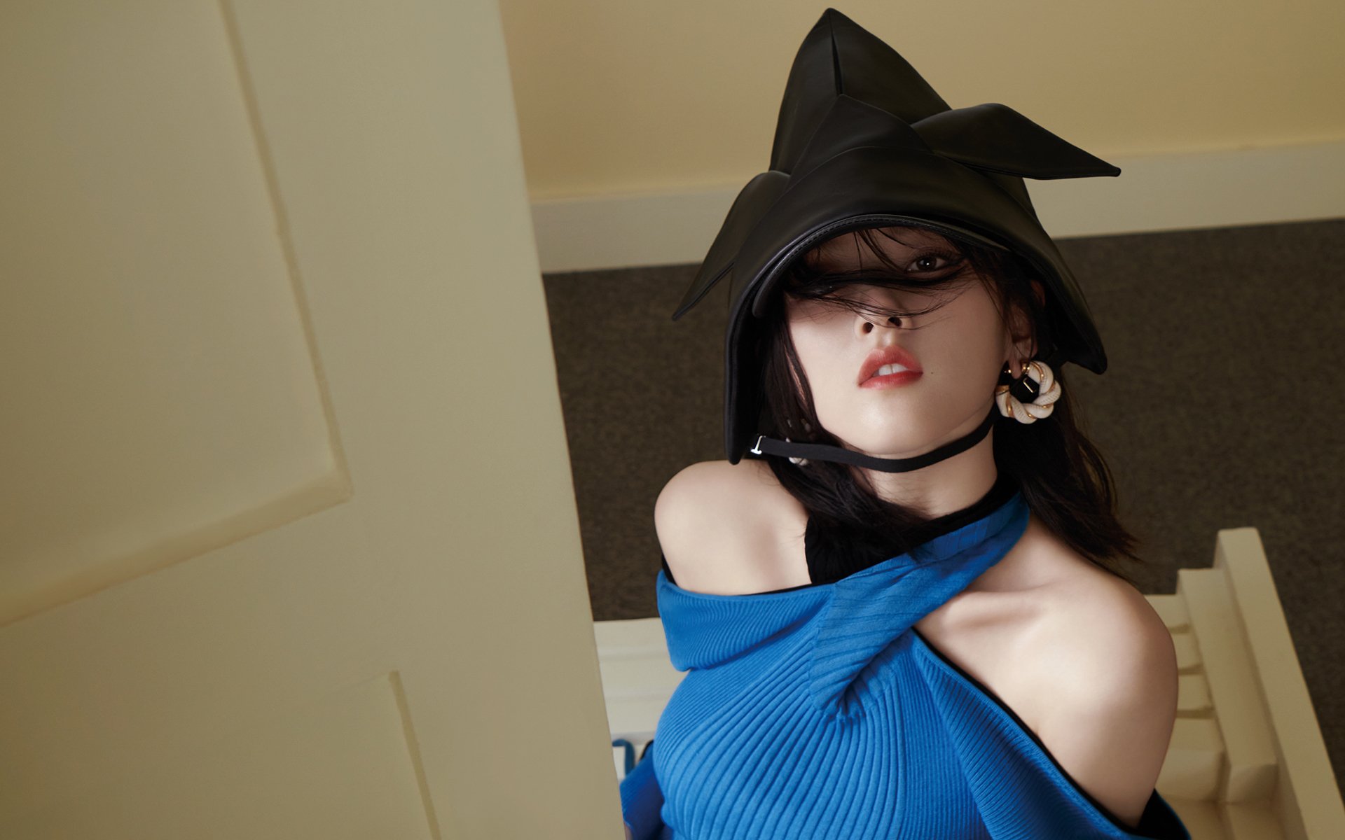 破疆万里，新疆队铁血压制黄蜂，利拉德攻防转换如双刃锋芒