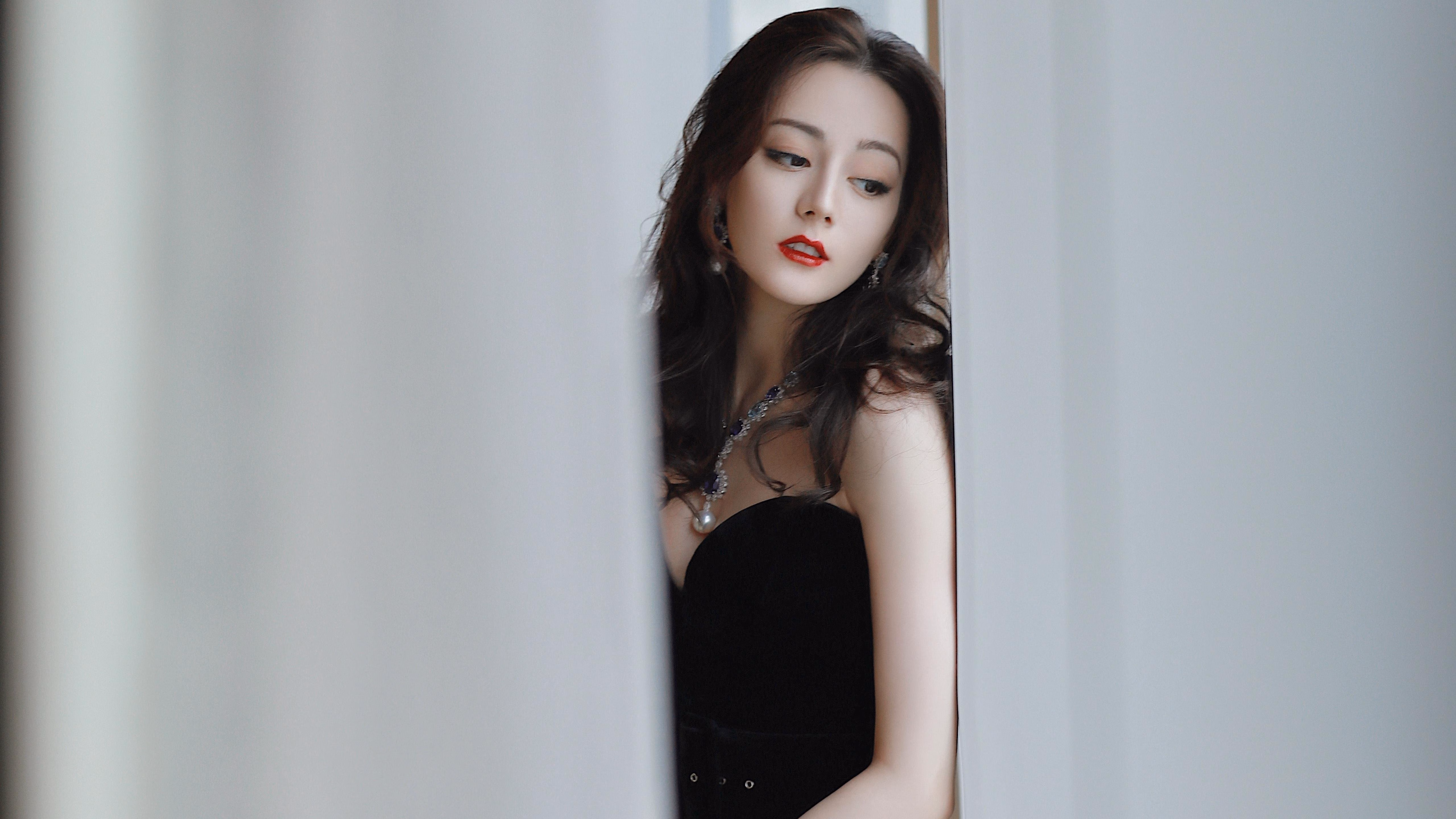 终场前3.2秒,他将自己抛向空中,范弗利特以不可能的弧线,为开拓者写下新注脚